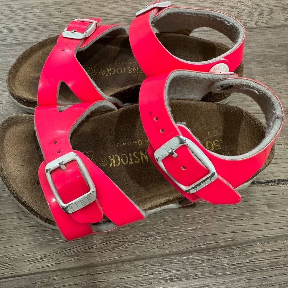 Birkenstock Rio Kids hot pink patent Sandals girl size 24 or 6 - Picture 2 of 5